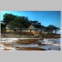 Mrs. Clinton Walker House (built 1951), Carmel, California, photo Bob Aronson, Wikipedia.jpg